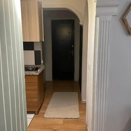 Lejlighed With Garden 9 Km From The Airport
